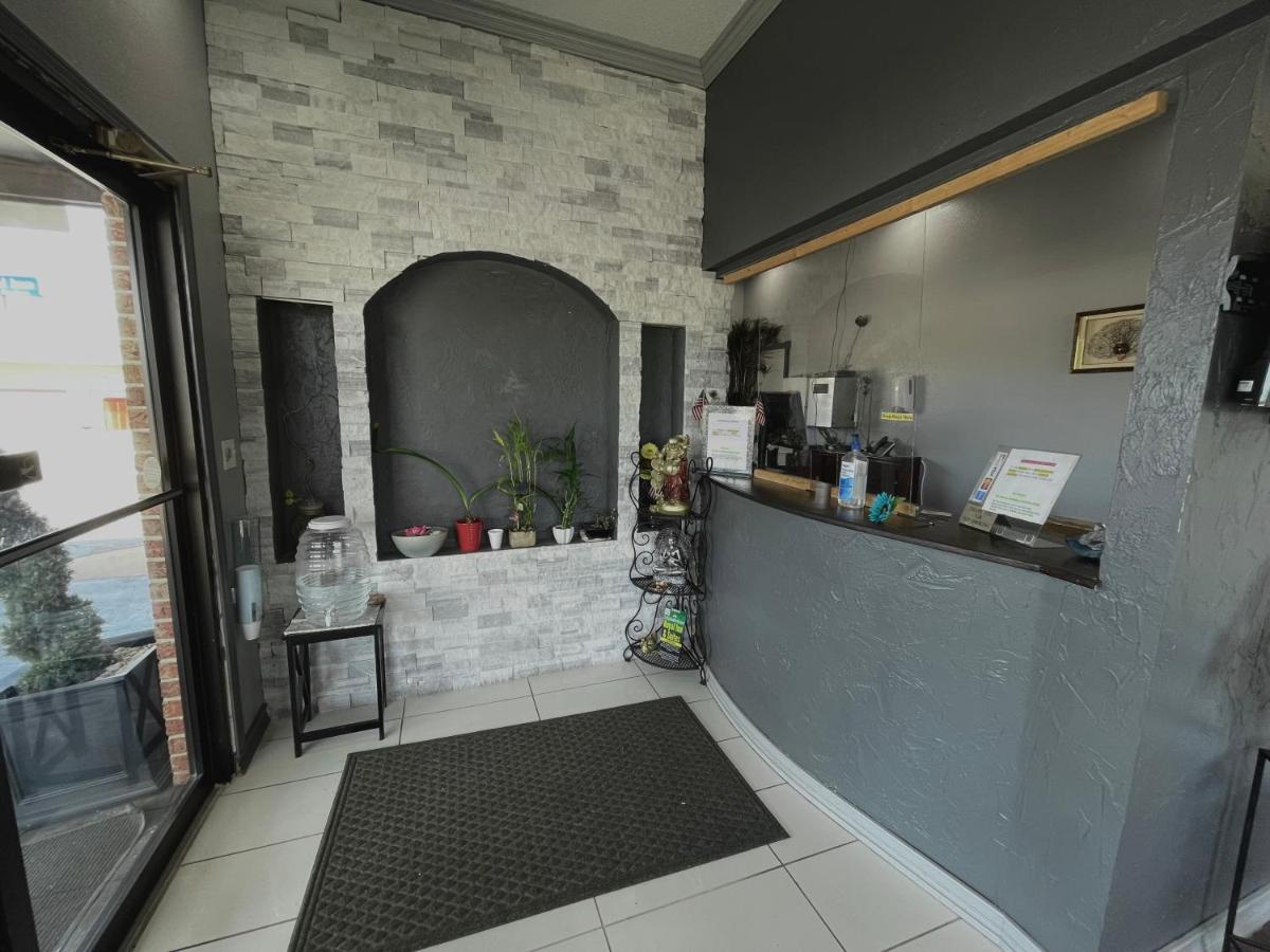 Mountain Grove Royal Inn & Suites المظهر الخارجي الصورة