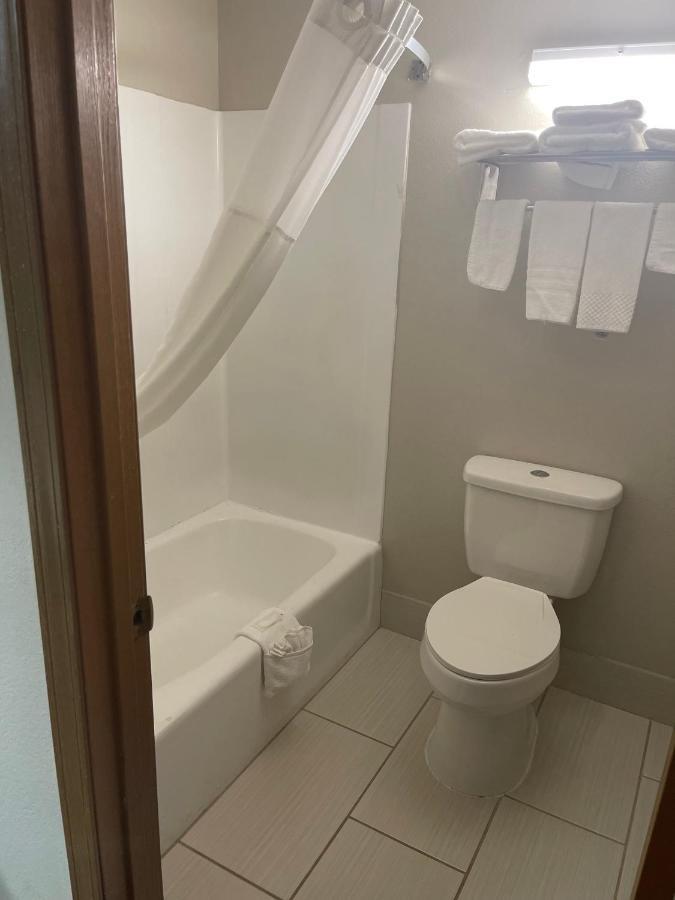 Mountain Grove Royal Inn & Suites المظهر الخارجي الصورة