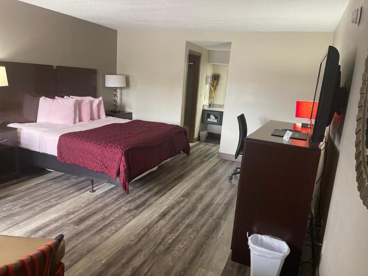 Mountain Grove Royal Inn & Suites المظهر الخارجي الصورة